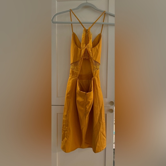 Sabo Skirt Lace Back Mini Dress in Mustard Yellow- Worn Once! - Picture 3 of 5